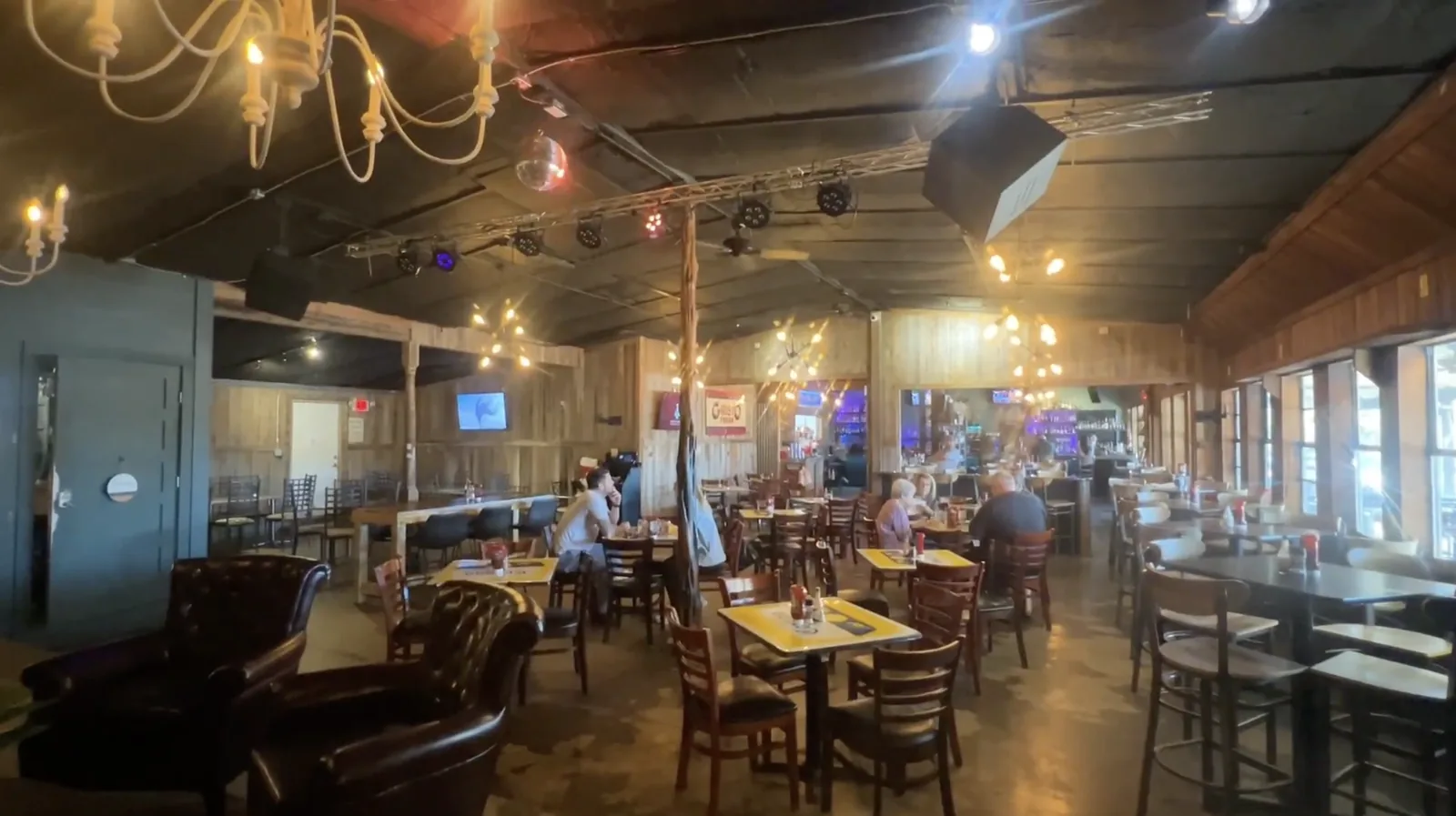 Hill Country outdoor bar install 12